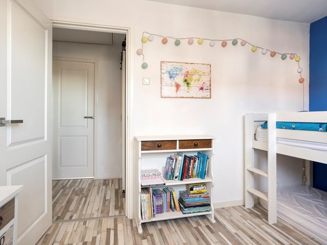 Duinstraat 33, Monster