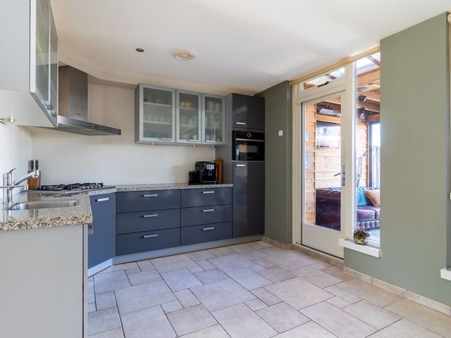 Anthon van der Horstlaan 15, Bunschoten-Spakenburg