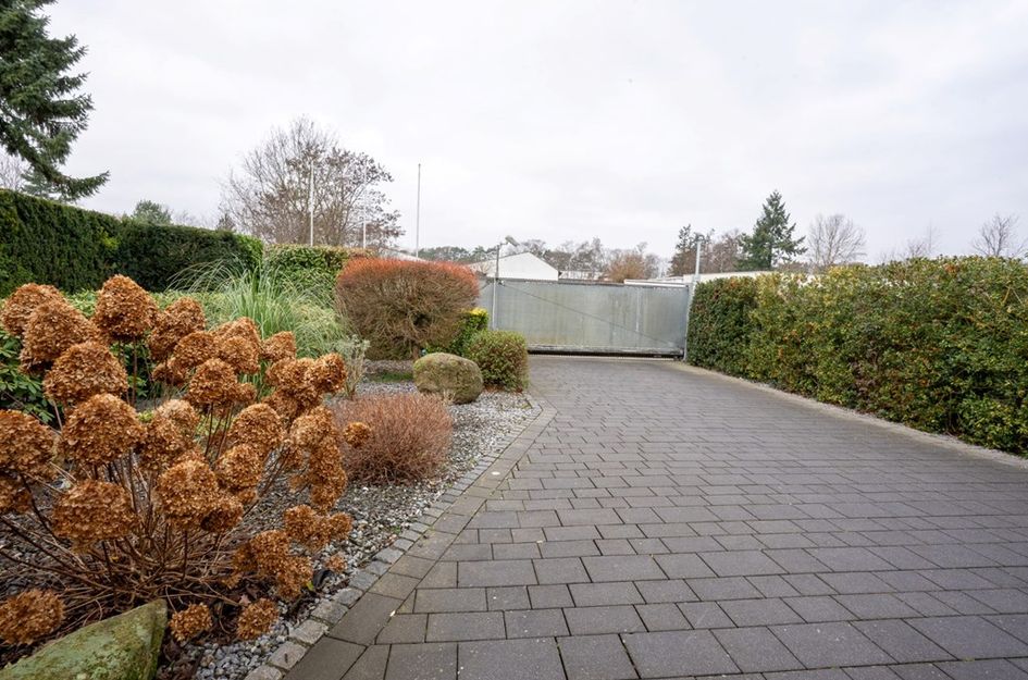 Annastraße 81