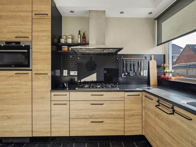 Hoefpad 8, Biest-Houtakker