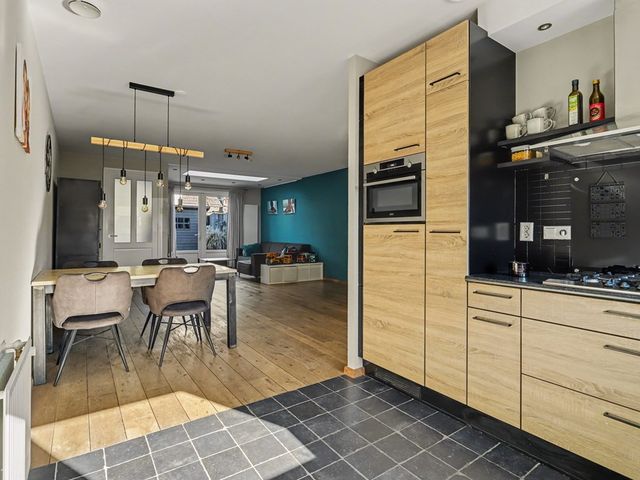 Hoefpad 8, Biest-Houtakker