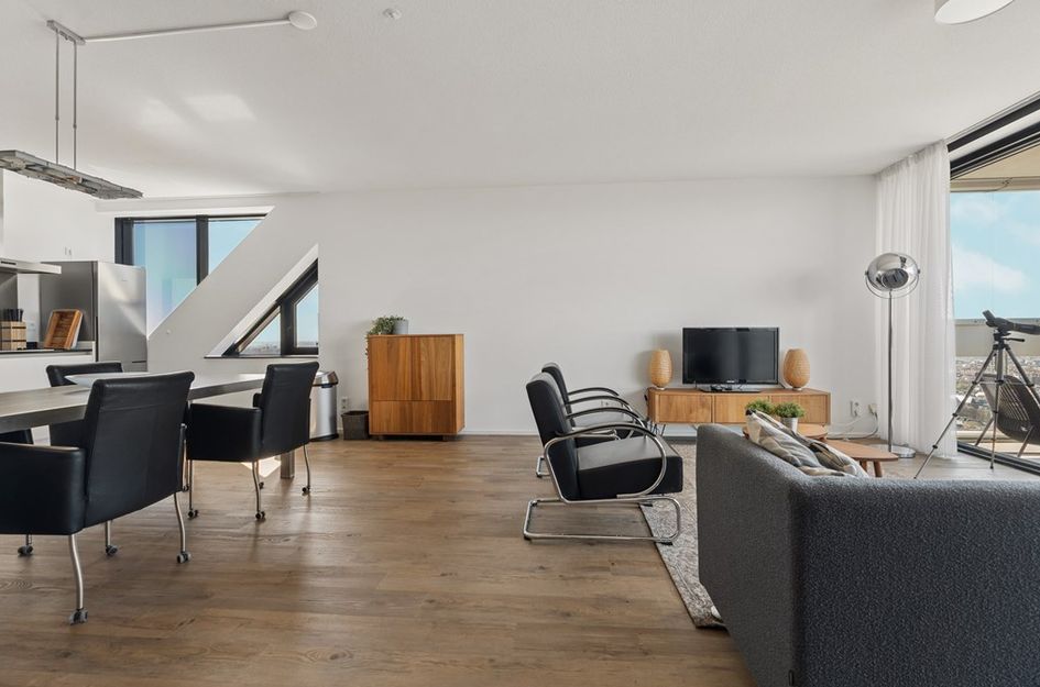 Anna van Buerenplein 272