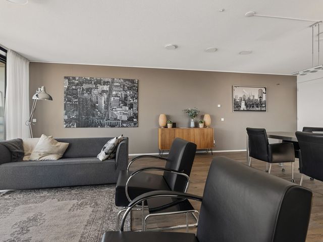 Anna van Buerenplein 272, 's-Gravenhage