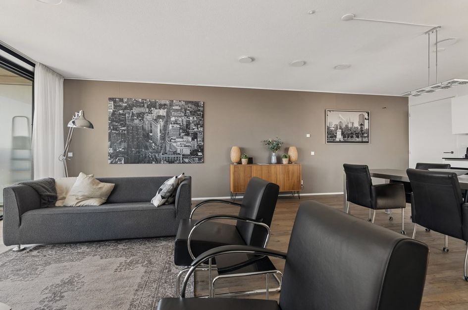 Anna van Buerenplein 272