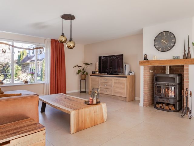 Houtduif 10, Blokker