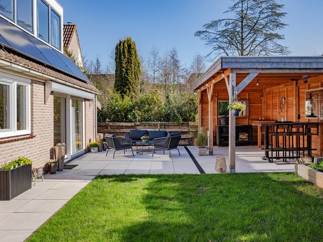 Houtduif 10, Blokker