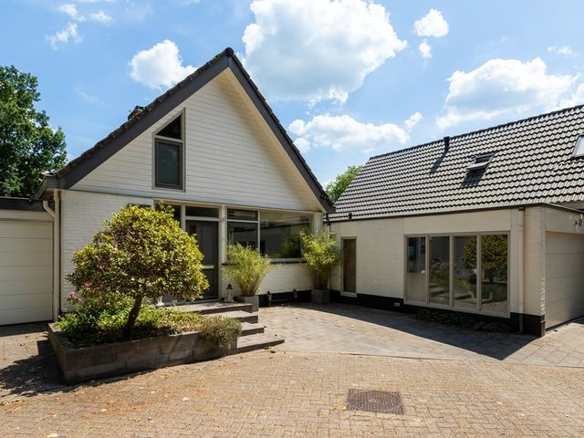 Koekoeksbloemlaan 3, Baarn