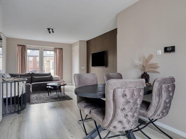 Herman de Ruijterstraat 1, Poederoijen