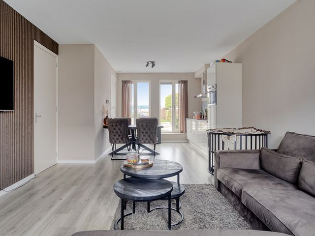 Herman de Ruijterstraat 1, Poederoijen