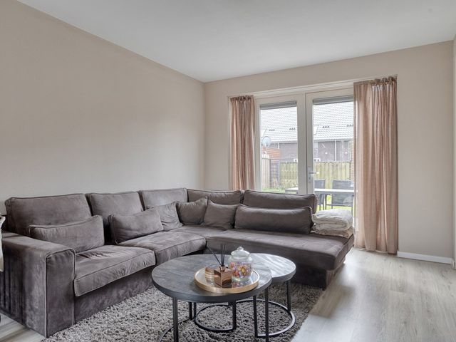 Herman de Ruijterstraat 1, Poederoijen