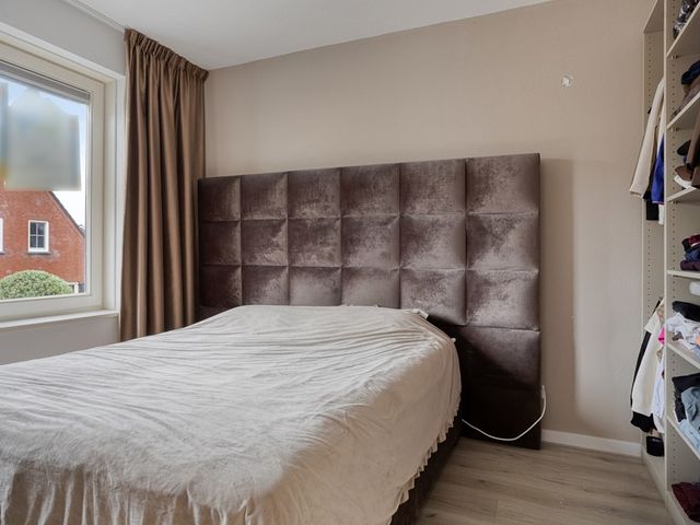 Herman de Ruijterstraat 1, Poederoijen