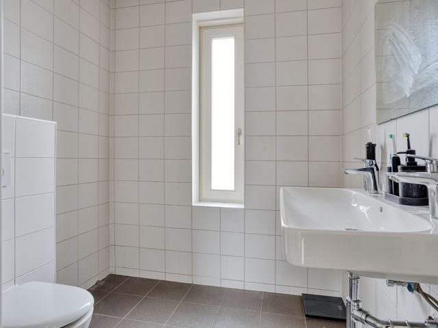 Herman de Ruijterstraat 1, Poederoijen