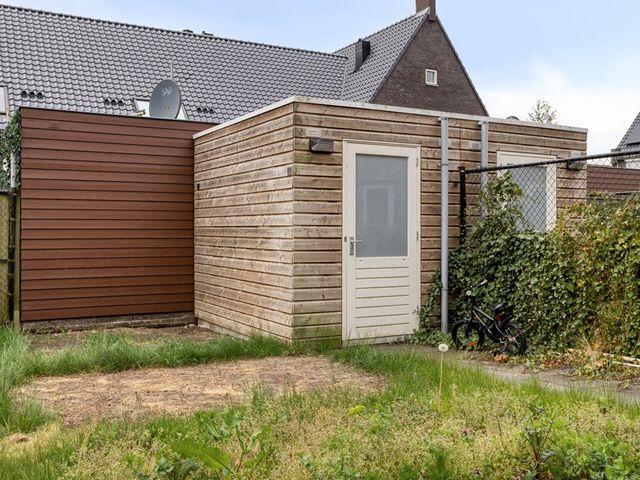 Herman de Ruijterstraat 1, Poederoijen