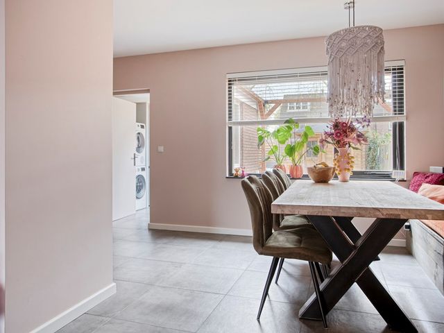 De Touwbaan 24, Hendrik-Ido-Ambacht