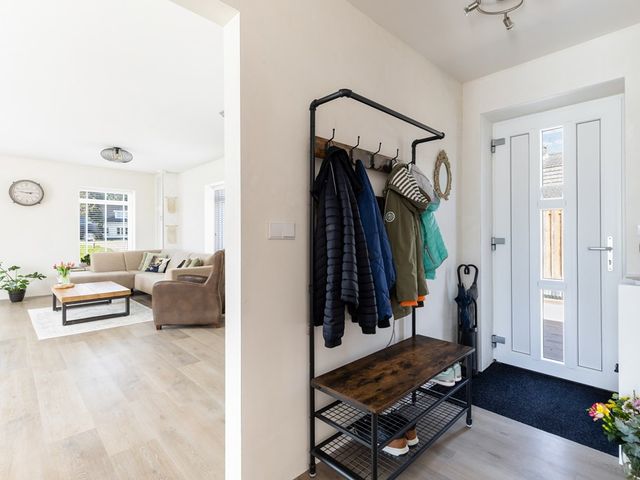 Steenweg 2, Waardenburg