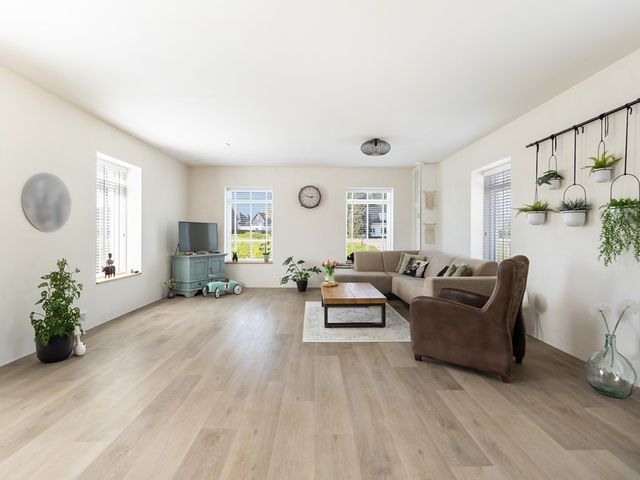 Steenweg 2, Waardenburg