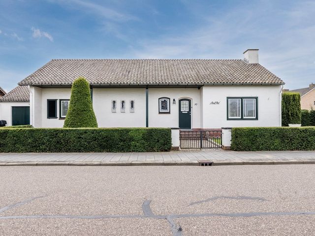 Populierlaan 30, Echt