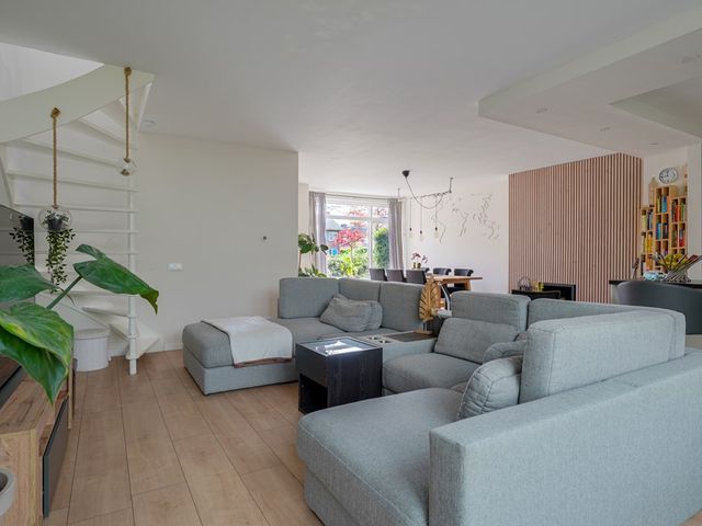 Lohengrinlaan 11, Eindhoven