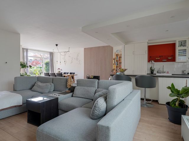 Lohengrinlaan 11, Eindhoven