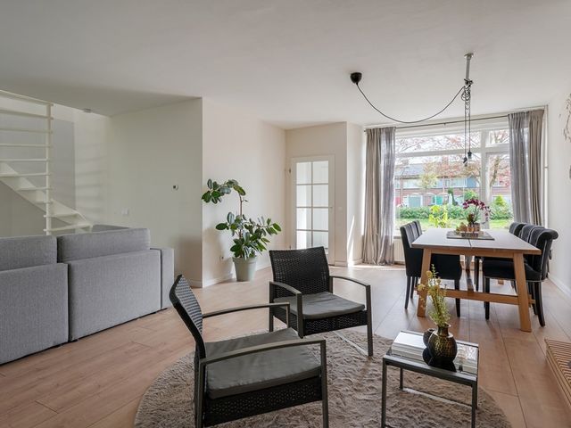 Lohengrinlaan 11, Eindhoven