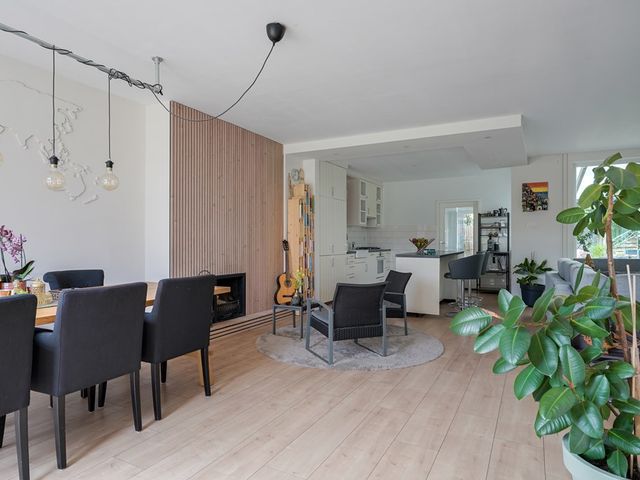 Lohengrinlaan 11, Eindhoven