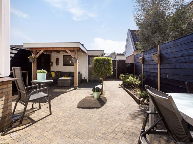 Regentesselaan 57, Veenendaal