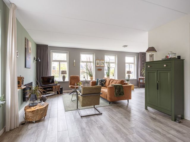 Langeweg 12, Grootegast