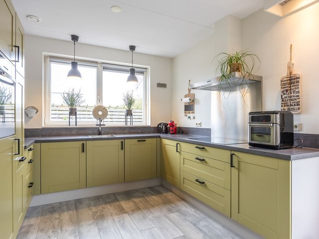 Langeweg 12, Grootegast