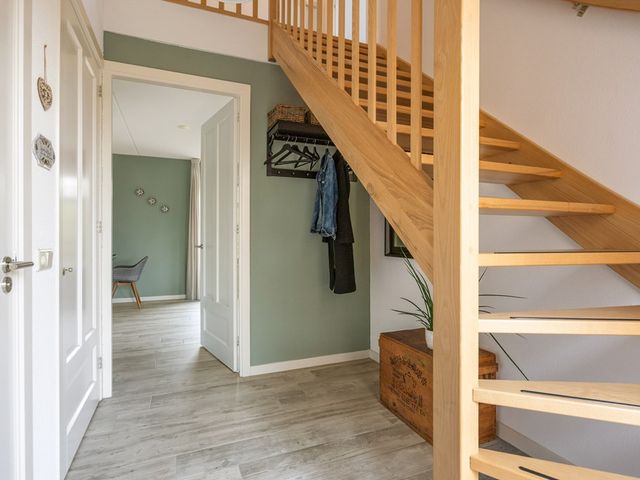 Langeweg 12, Grootegast