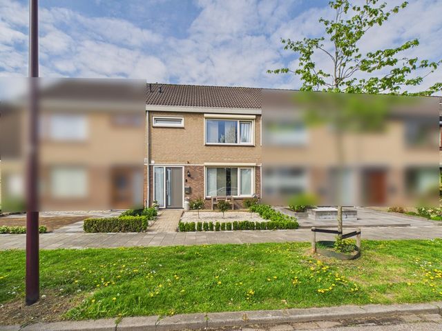 Jaap Edenlaan 108, Oudenbosch