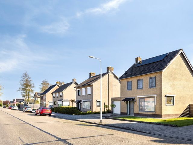 Tivoliweg 110, Hulst