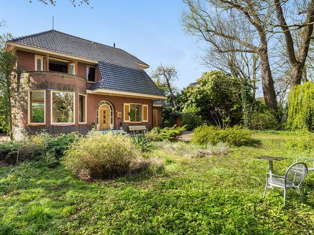 Stationsweg 56, Barendrecht