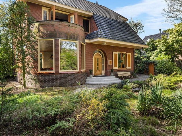 Stationsweg 56, Barendrecht