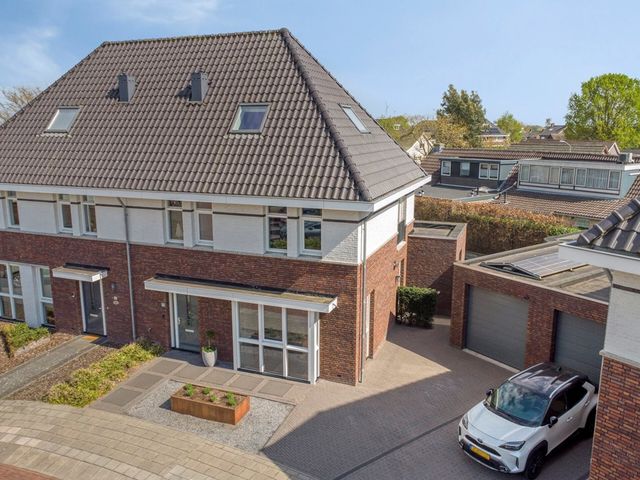 De Hooimijt 38, Made