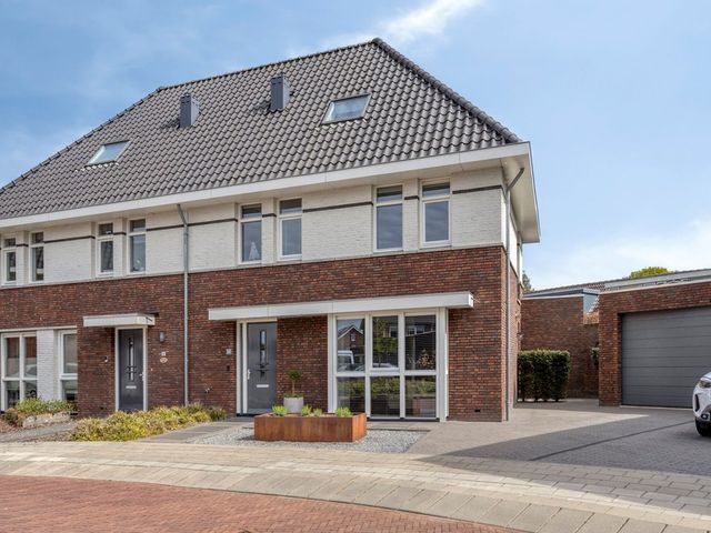 De Hooimijt 38, Made