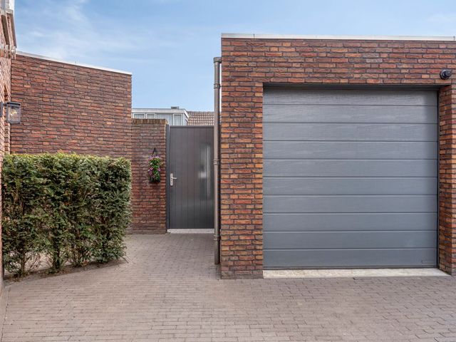 De Hooimijt 38, Made