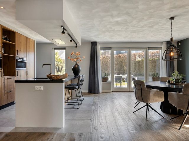 De Hooimijt 38, Made