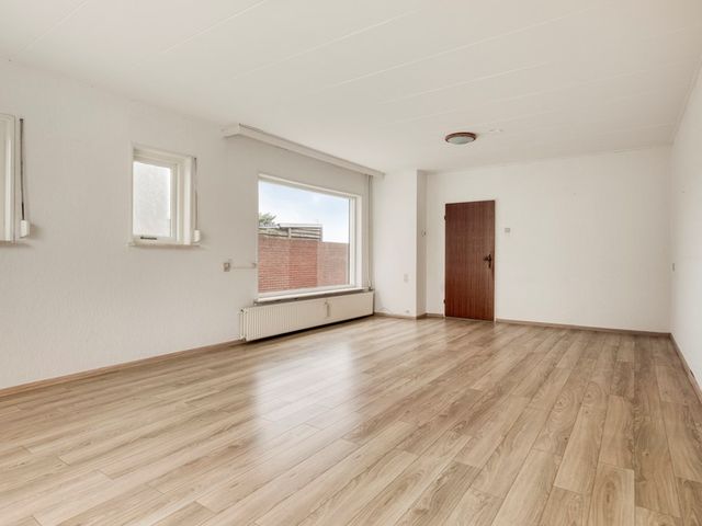 Frederik Hendrikstraat 2, Lamswaarde