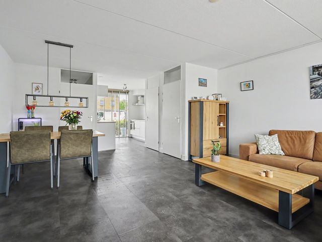 Roodeschoolstraat 39, Tilburg