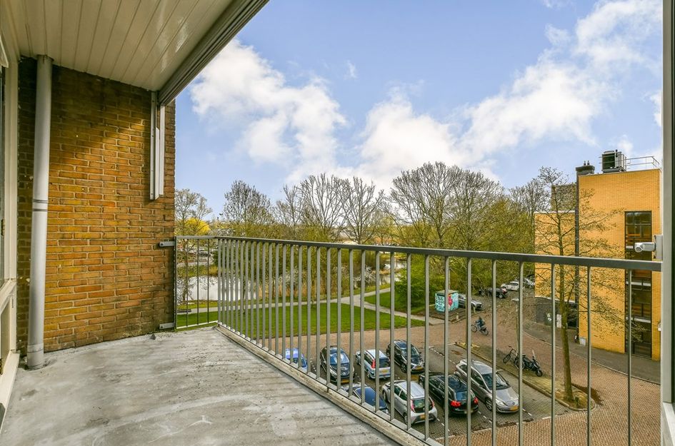 Oostelijk Halfrond 85