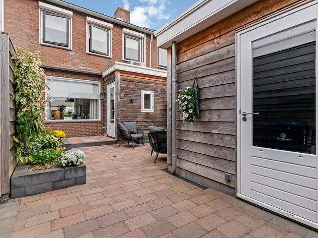 Rembrandtstraat 17, Hardinxveld-Giessendam