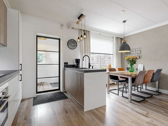 Rembrandtstraat 17, Hardinxveld-Giessendam