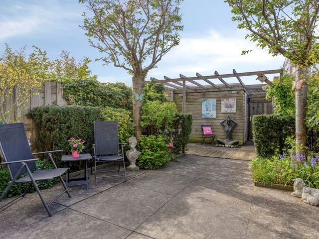 Rhodoshof 3, Rotterdam