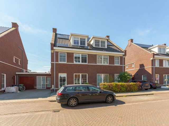 Bost 8, Veldhoven