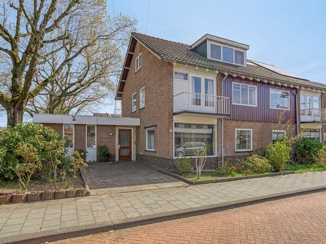 Acacialaan 1, Veenendaal