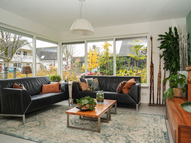 Veenmos 10, Veenendaal