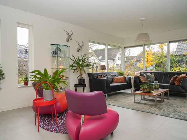 Veenmos 10, Veenendaal