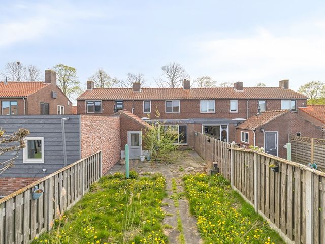 Nieuwstraat 32, Lage Zwaluwe