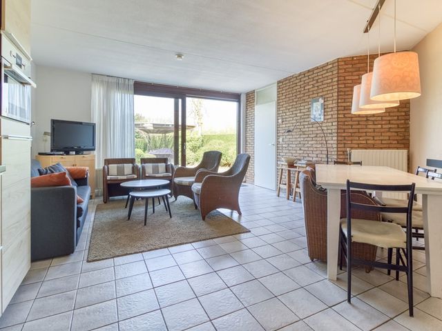 Liguster 77, Nieuwvliet