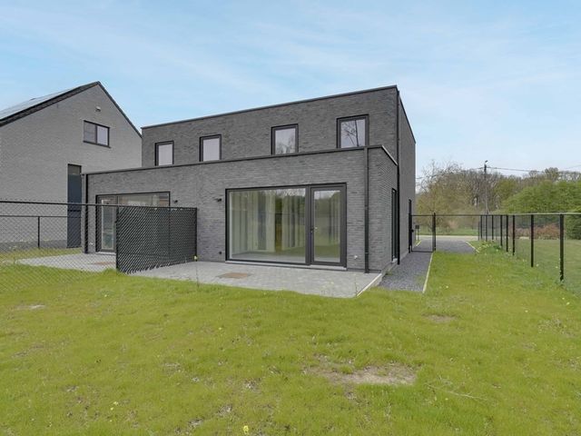 Zangerheistraat 23C, Bilzen-Hoeselt